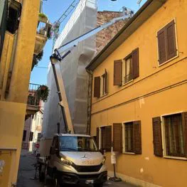 utilizzo di piattaforme Db Noleggi per coperture edilizie