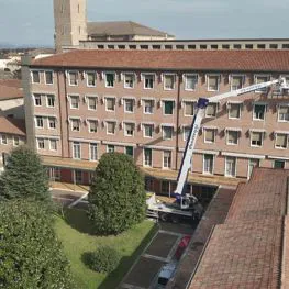 utilizzo di piattaforme Db Noleggi per ristrutturazione risanamenti balconi