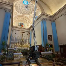 Ristrutturazione interni di una chiesa 